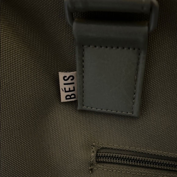 BEIS Mini Weekender - Picture 4 of 4